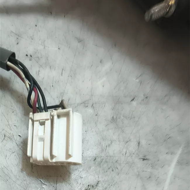 Retrovisore esterno regolazione elettrica sinistro argento
