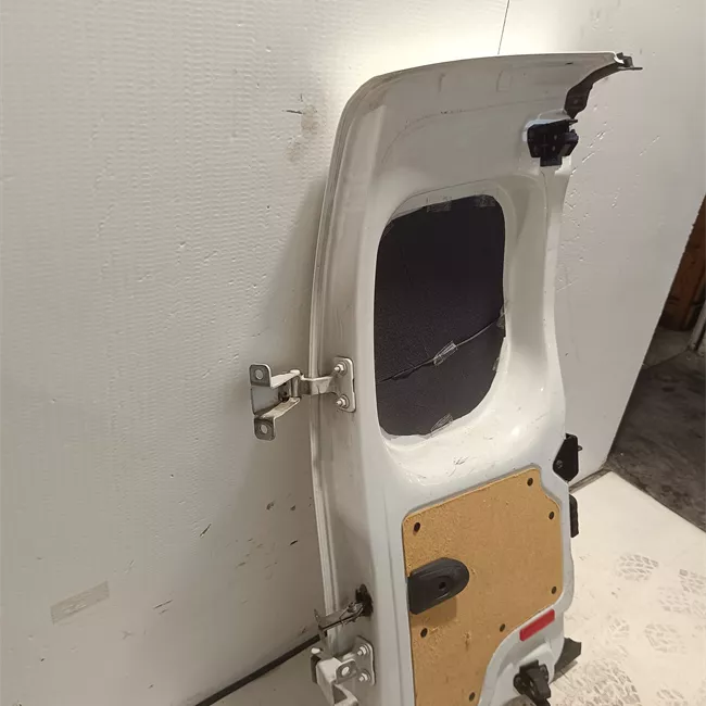 Porta carico posteriore a battente destra Lamierata