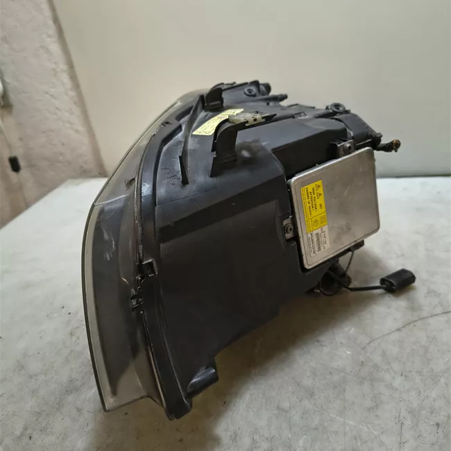 Proiettore destro zkw luce xenon
