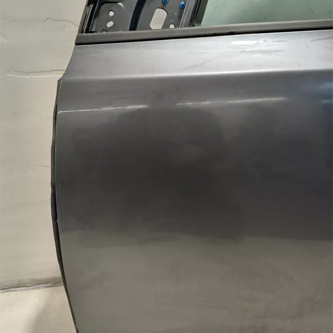 Porta anteriore sinistra