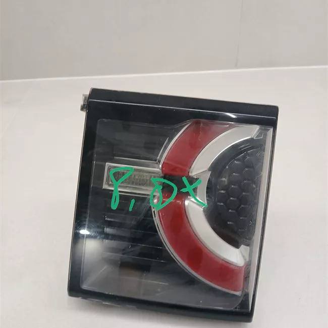 Fanale posteriore parte interno destro con Luci post 4 spzi nas