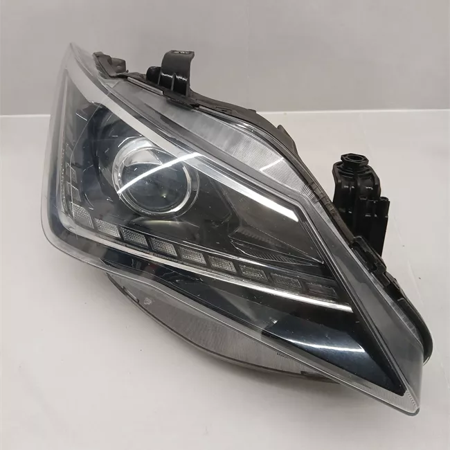 Proiettore destro Xeno