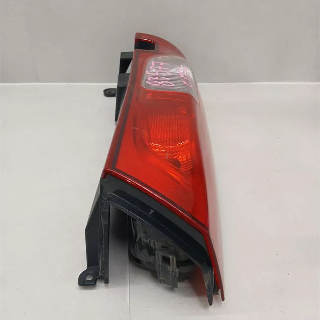 Fanale posteriore sinistro porte posteriore battente