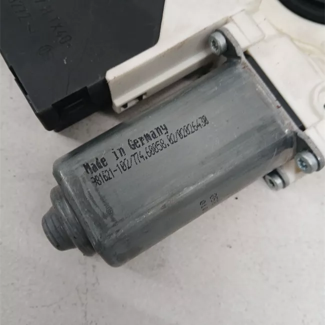 Motorino alzacristallo porta anteriore destro