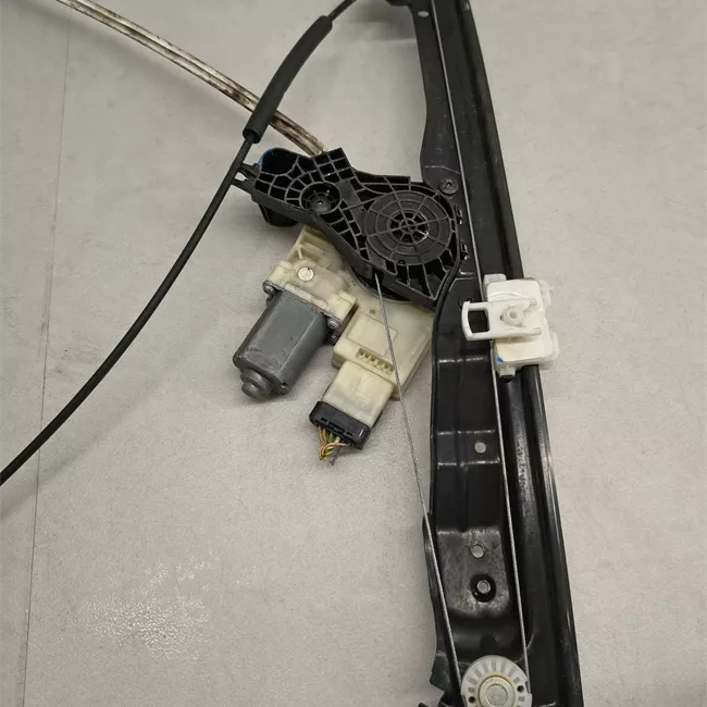 Alzacristallo elettrico porta anteriore con motorino destro