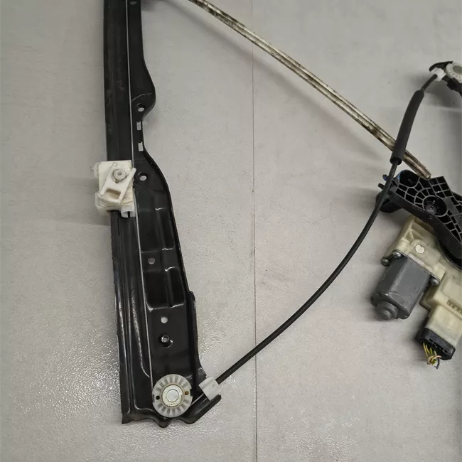 Alzacristallo elettrico porta anteriore con motorino destro