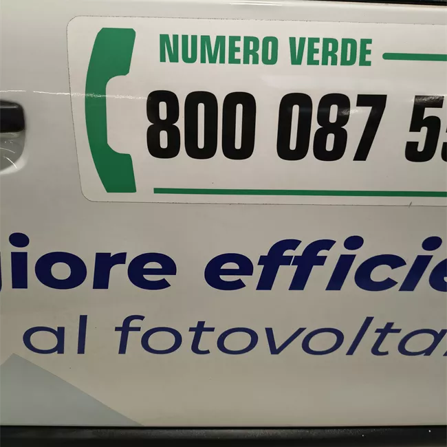 Porta anteriore destra