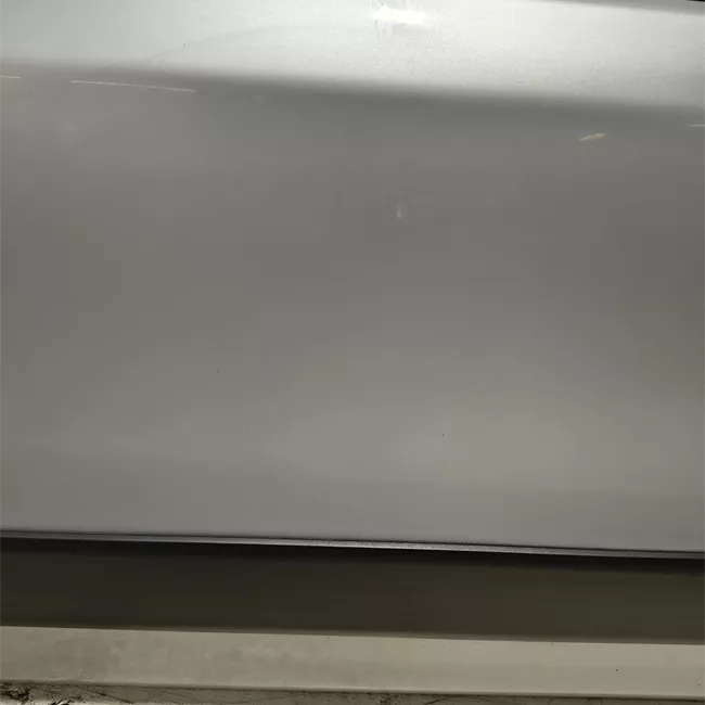 Porta anteriore destra