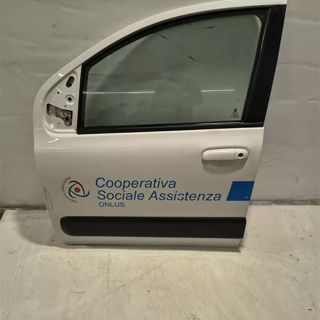 Porta anteriore sinistra