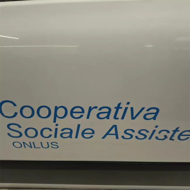 Porta anteriore sinistra