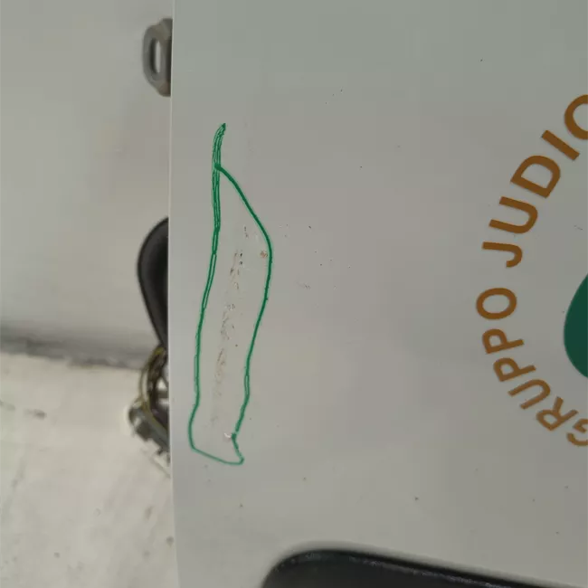 Porta anteriore sinistra