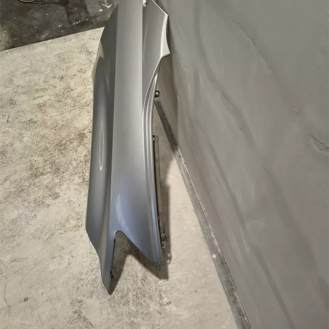 Parafango anteriore destro