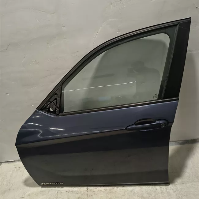 Porta anteriore sinistra