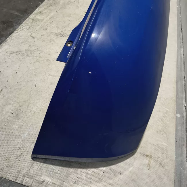 Paraurti posteriore con sensori parcheggio