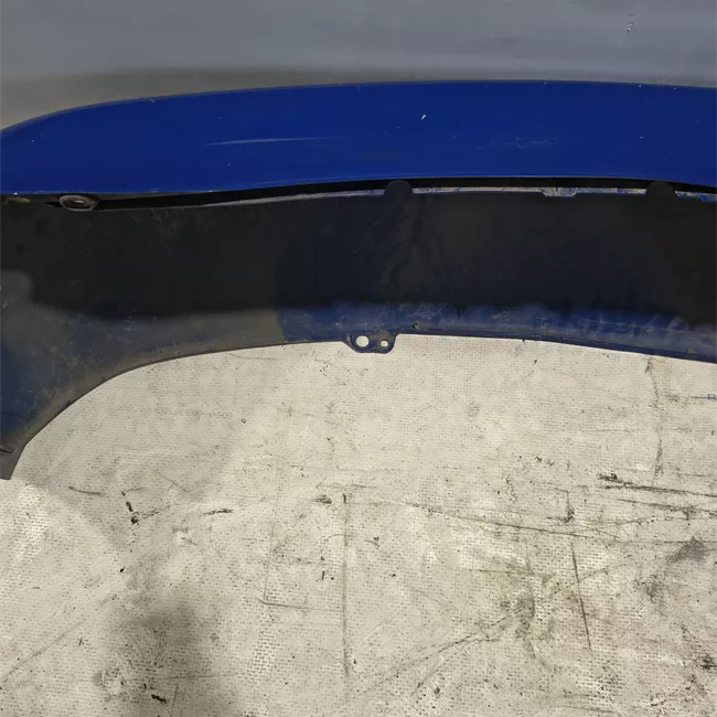 Paraurti posteriore con sensori parcheggio