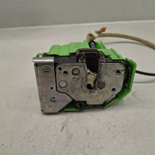 Serratura porta anteriore destra