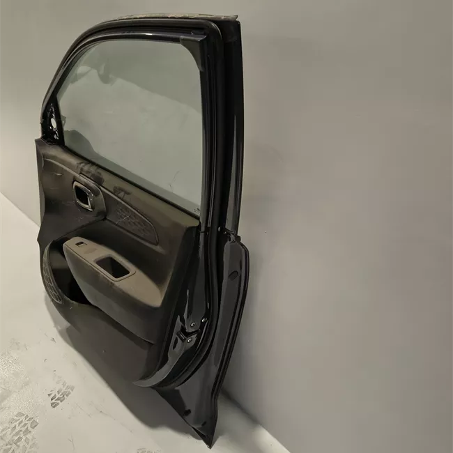 Porta anteriore destra