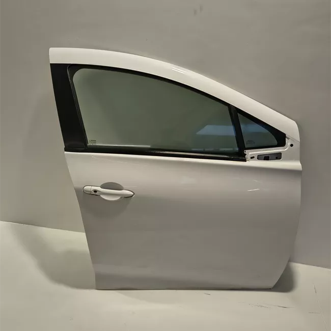 Porta anteriore destra