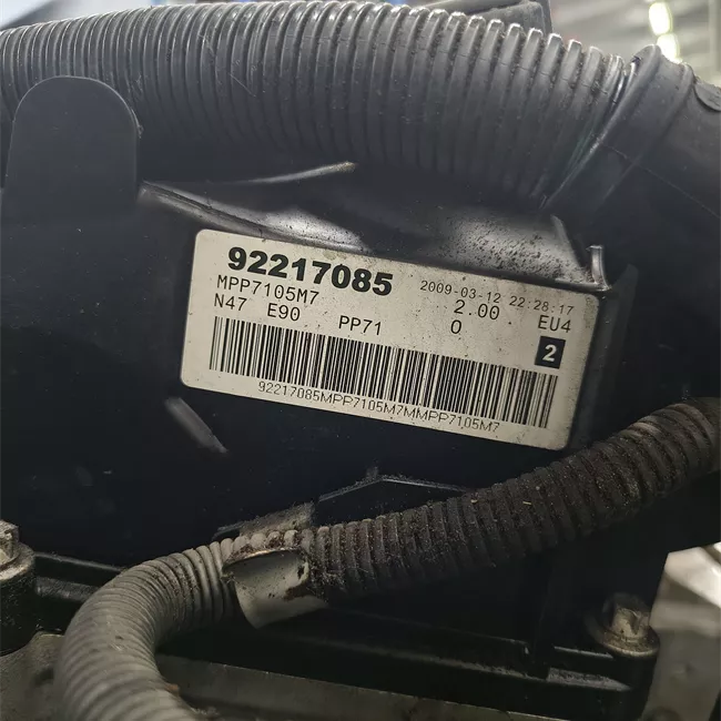 Motore semicompleto rotazionale