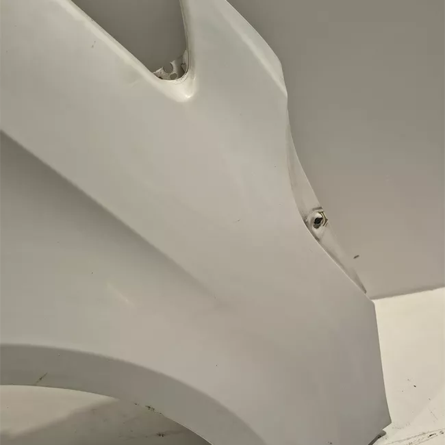 Parafango anteriore destro