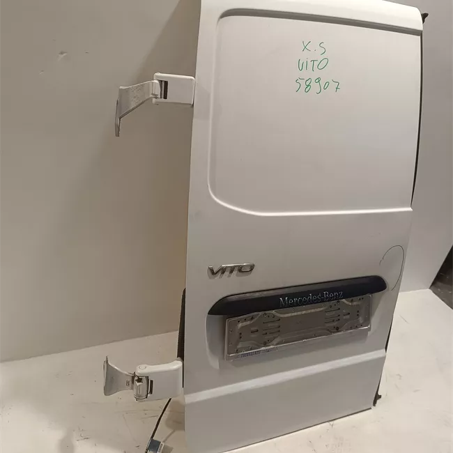 Porta carico posteriore a battente sinistra Lamierata apertura 180°