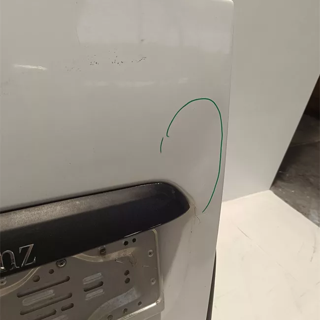 Porta carico posteriore a battente sinistra Lamierata apertura 180°