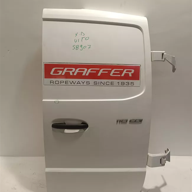 Porta carico posteriore a battente destra Lamierata apertura 180°