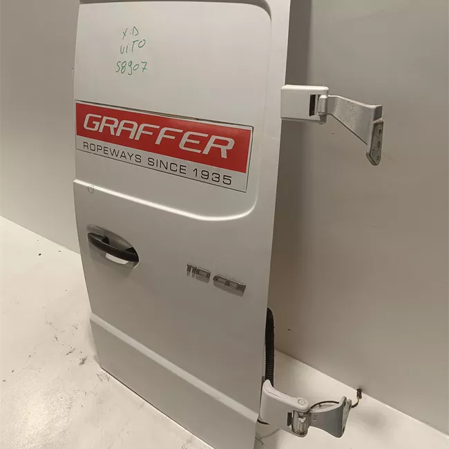 Porta carico posteriore a battente destra Lamierata apertura 180°