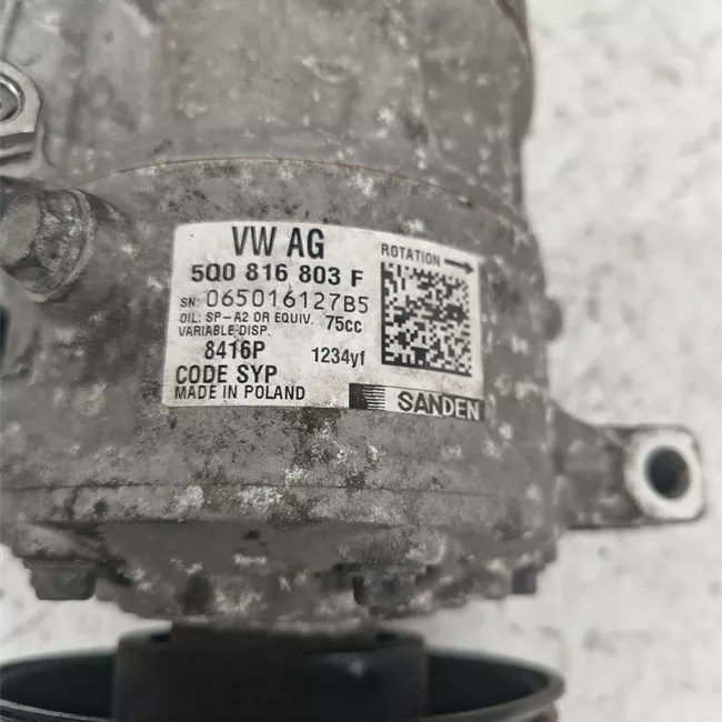 Compressore aria condizionata con liquido refrigerante R134a