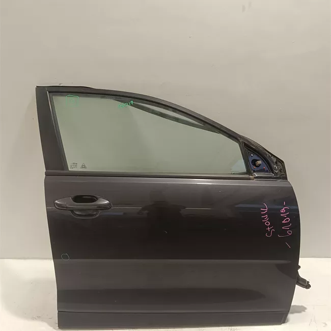 Porta anteriore destra