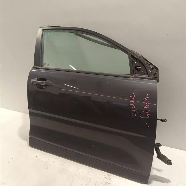 Porta anteriore destra