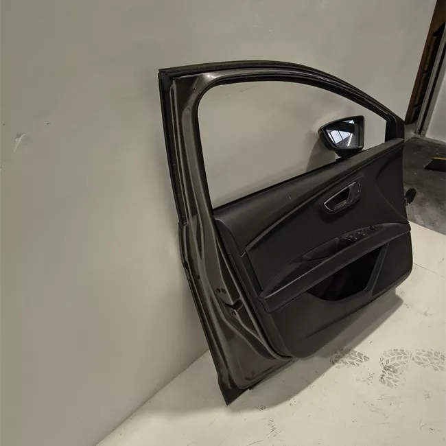 Porta anteriore sinistra