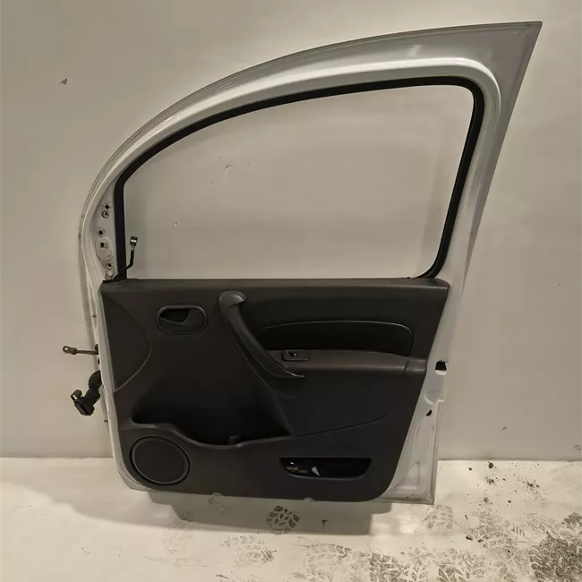 Porta anteriore destra