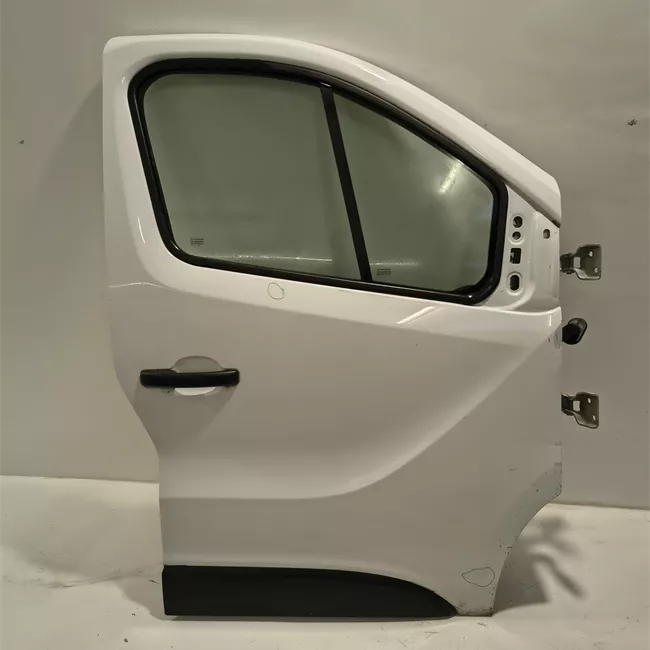 Porta anteriore destra