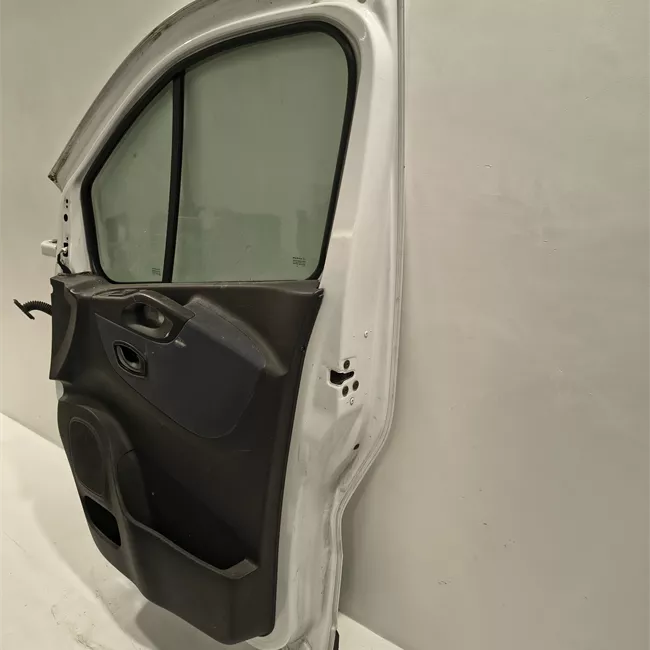Porta anteriore destra