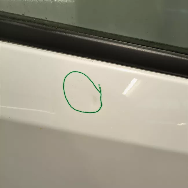 Porta anteriore destra