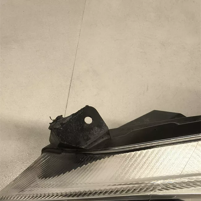 Proiettore sinistro con riflett.polifocali