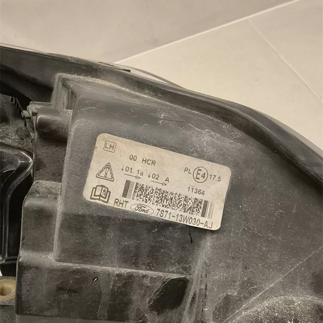Proiettore sinistro con indicatore direzione
