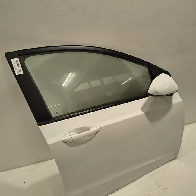 Porta anteriore destra
