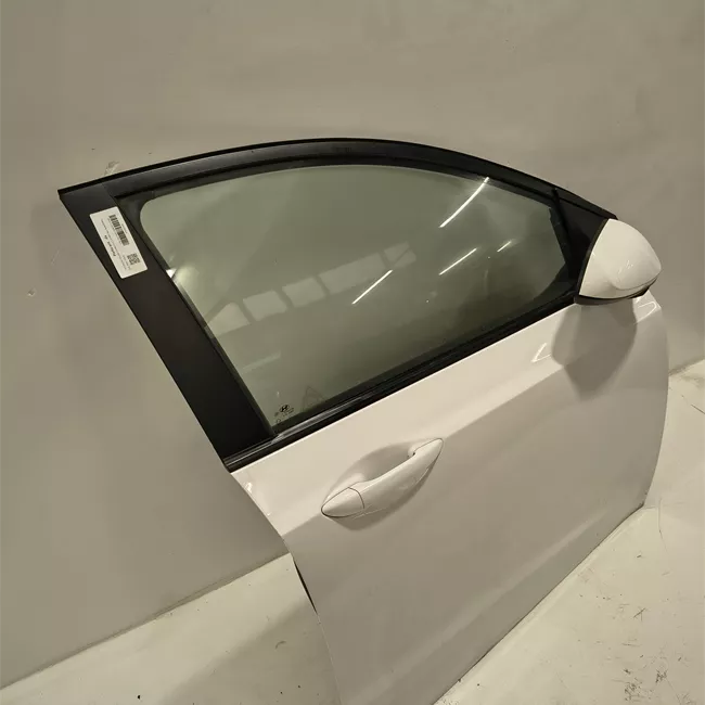 Porta anteriore destra