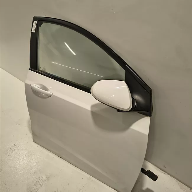 Porta anteriore destra