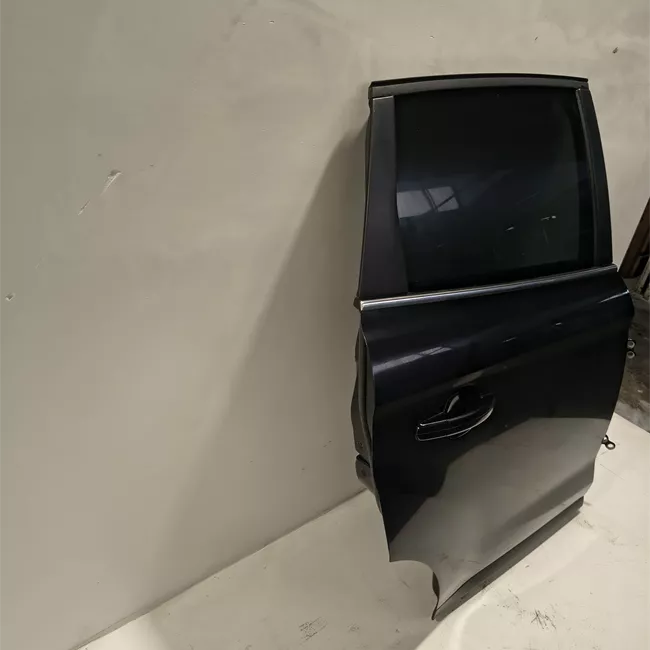 Porta posteriore destra
