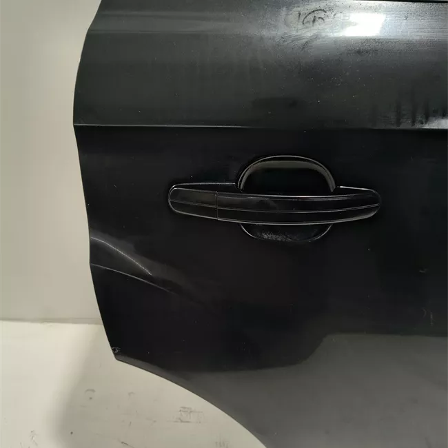 Porta posteriore destra