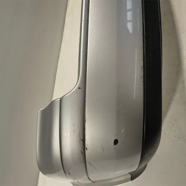 Paraurti posteriore con primer