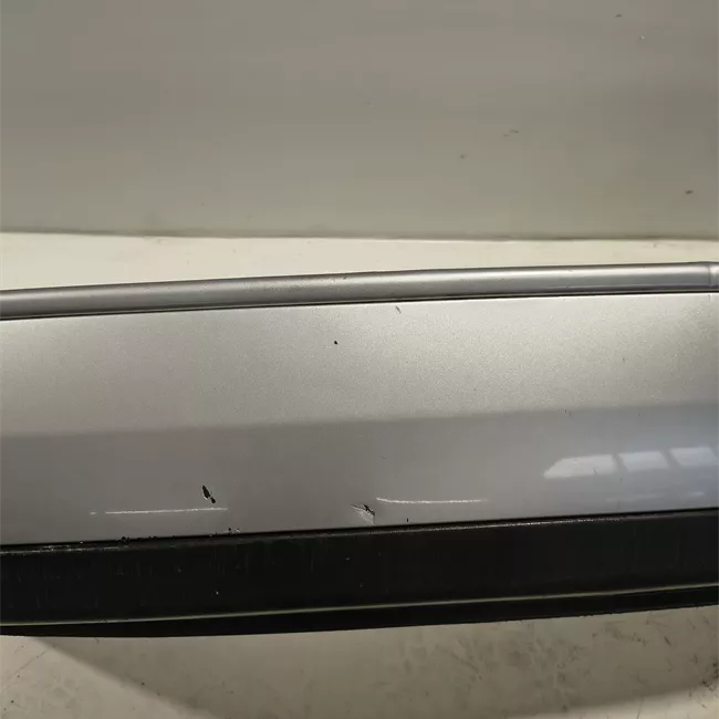 Paraurti posteriore con primer