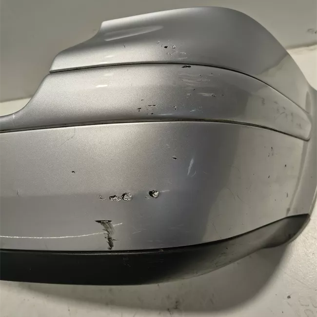 Paraurti posteriore con primer