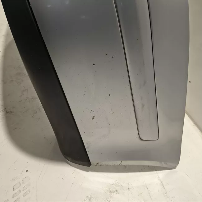 Paraurti posteriore con primer