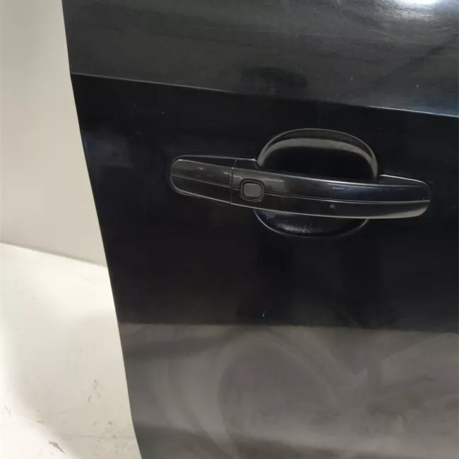 Porta anteriore destra