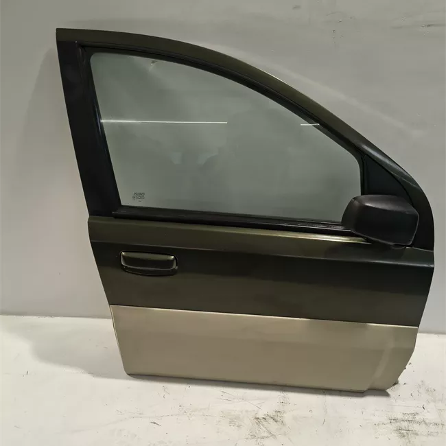 Porta anteriore destra