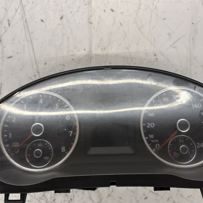 Quadro strumenti completo display con comandi